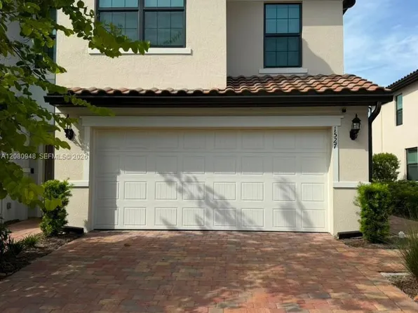 1527 Fells Cove Ln #1527, Cape Coral, FL 33909