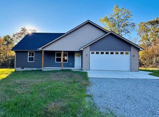 560 Saint Anthony Dr, Jamestown, TN 38556