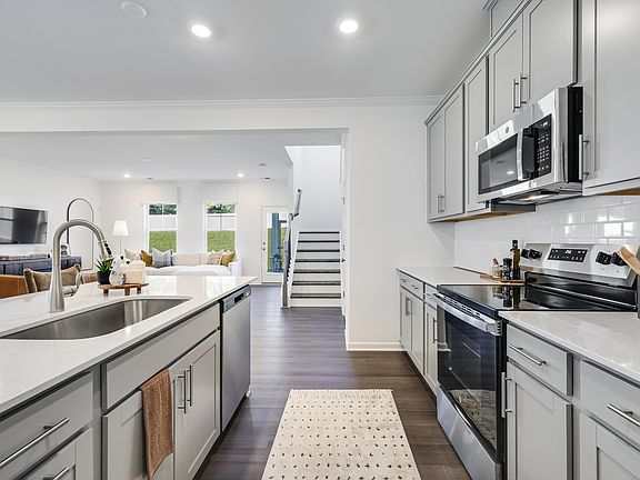 4th image of 108 Tombolo Way