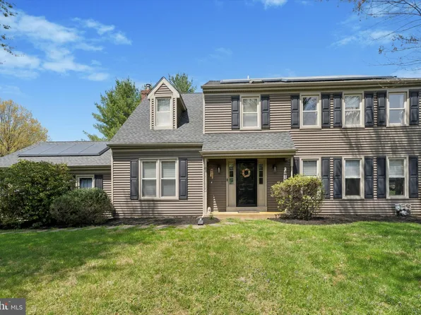 1201 Foxglove Ln, West Chester, PA 19380