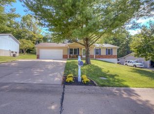 813 Williams Dr, Eureka, MO 63025