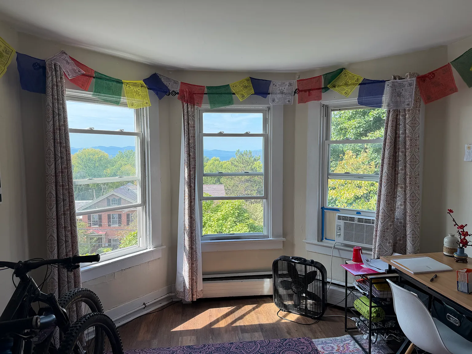 3 bed, 800 sqft, $3,600 — Photo 3