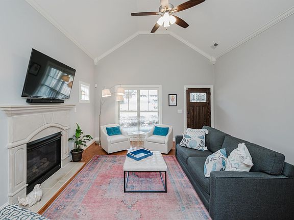 3rd image of 229 Piney Woods Ln