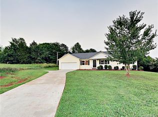 129 Natawest Dr, Statesville, NC 28625