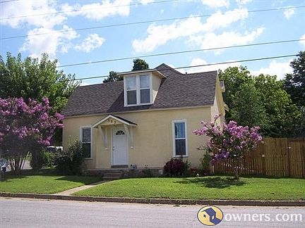 3rd image of 302 Pierce St