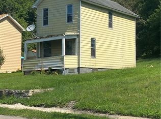 342 Broad St, Struthers, OH 44471