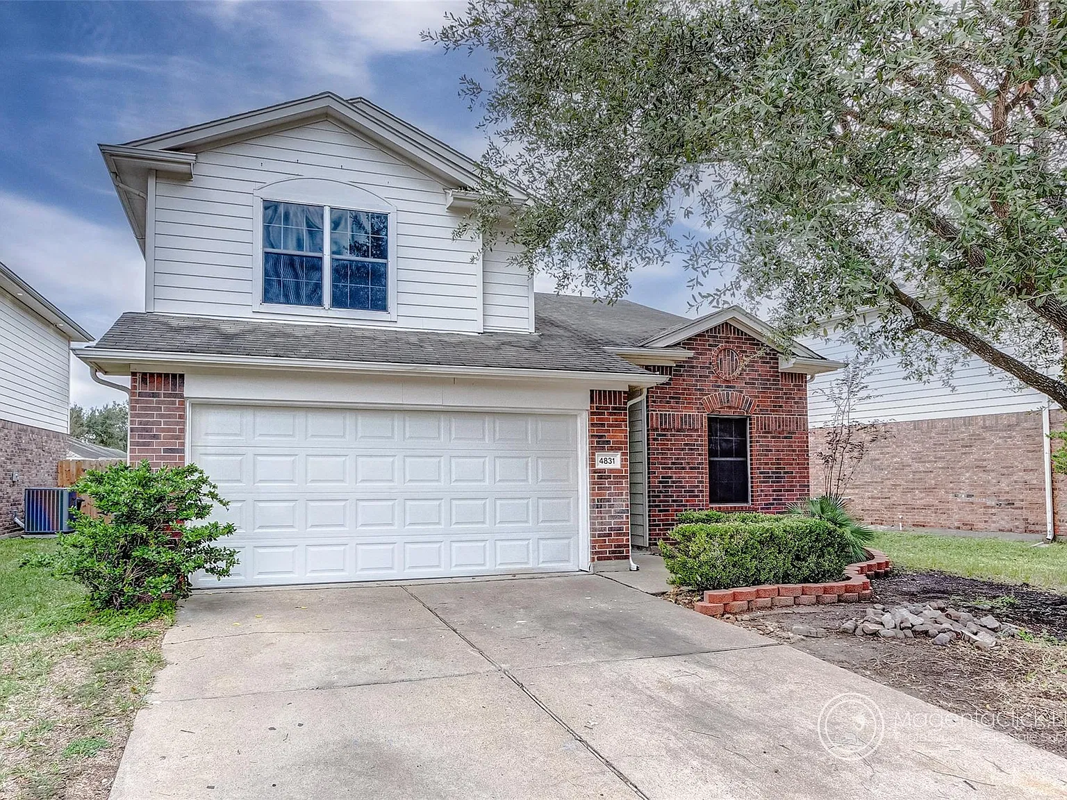 3 bed, 2.5 bath, 1801 sqft, $1,900 — Photo 2
