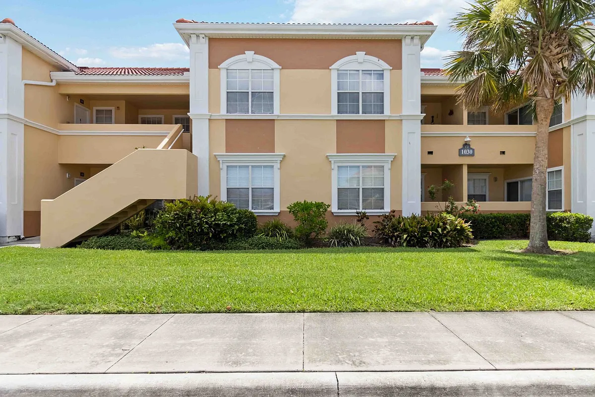 Building Photo - 1030 Villagio Cir #203