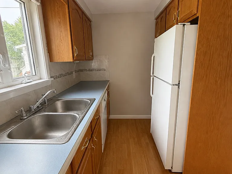 65 Sebring Dr — Photo 4