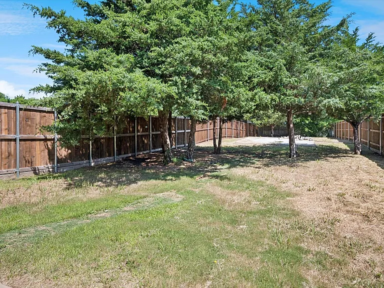 114 Wood St — Photo 10