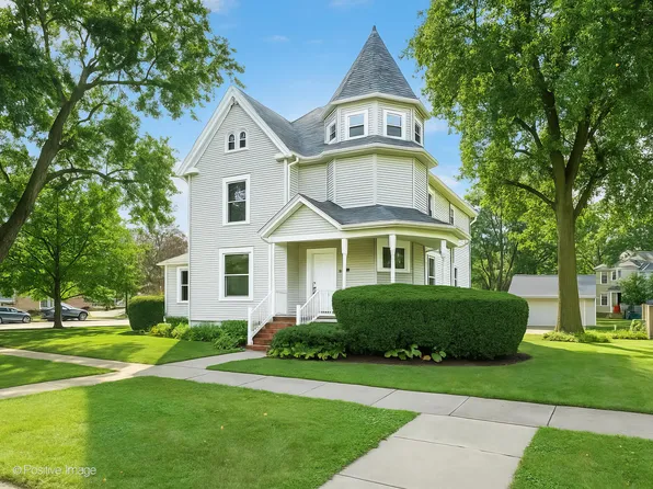 240 Chicago St, West Chicago, IL 60185