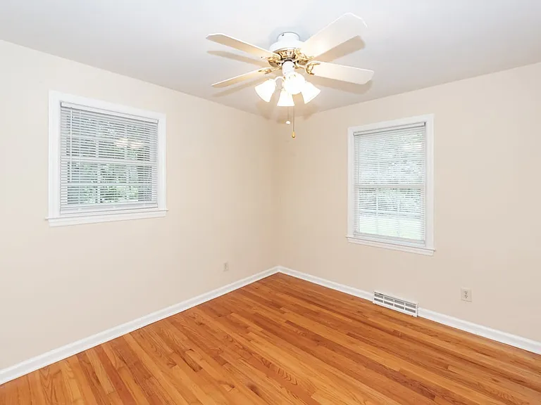 777 Bonham Dr — Photo 38