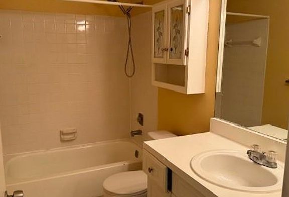 5th image of 5498 Courtyard Dr #5498R