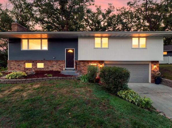 5375 Matterhorn Dr NE, Fridley, MN 55421