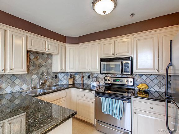 4th image of 3939 Illinois St APT 3D