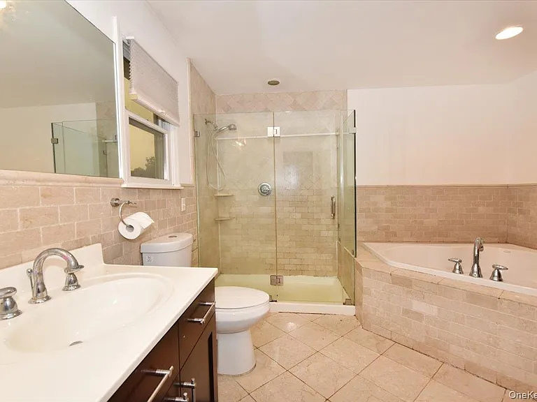 109 Charles St — Photo 17