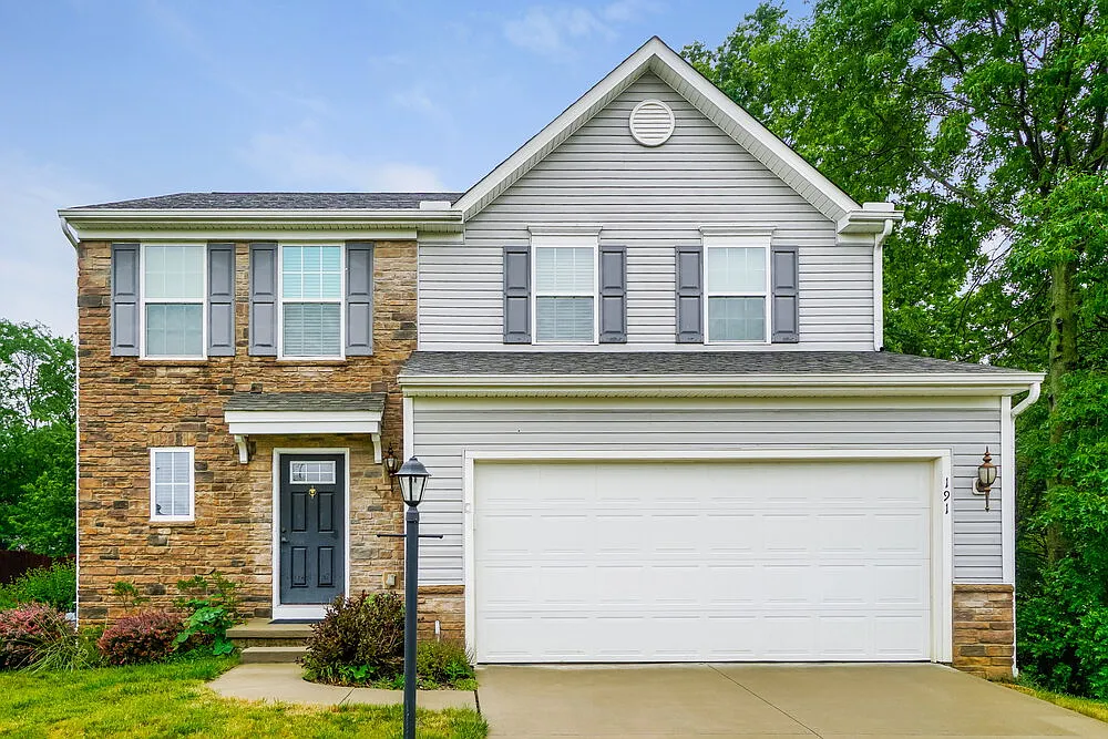 3 bed, 2.5 bath, 1840 sqft, $2,675 — Photo 1