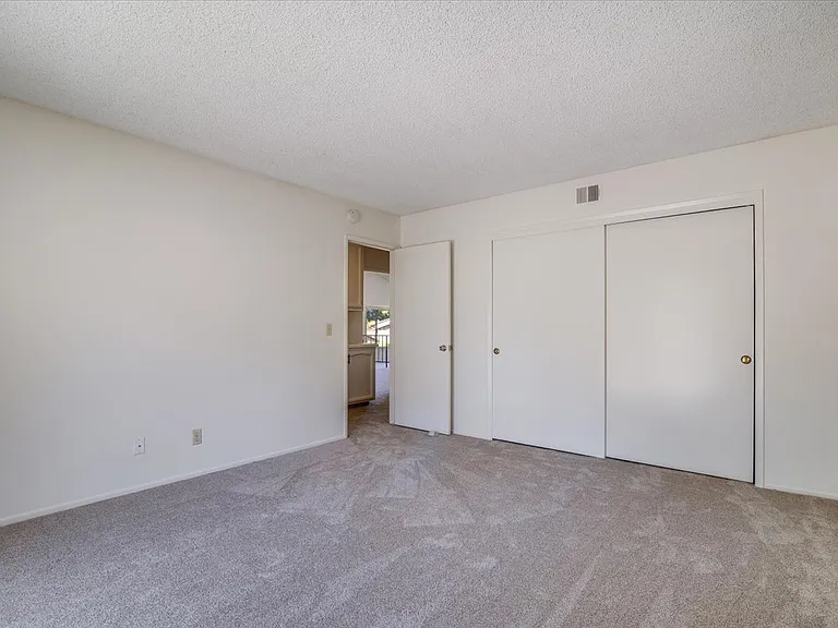 18 Stanford Cir — Photo 20