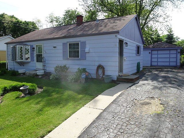 1st image of 400 Hoover Dr