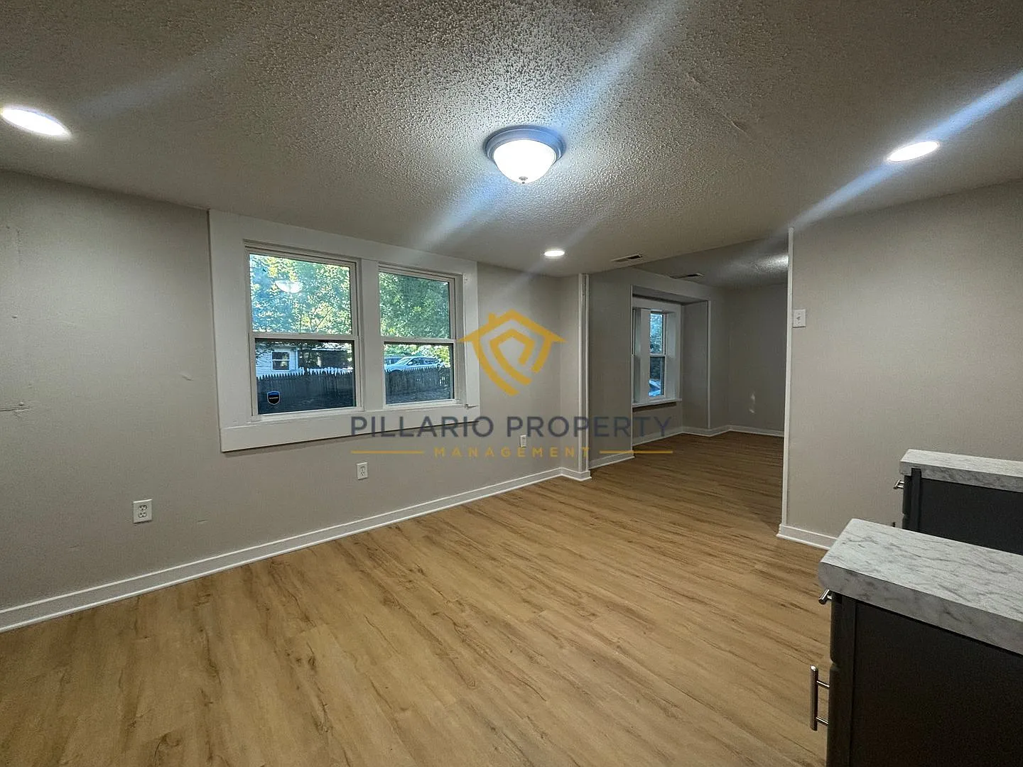 Updated 2 Bedroom with Spacious Yard on the Southwest Side, Available NOW! — Photo 4