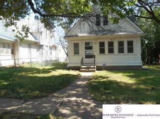5719 S 38th St, Omaha, NE 68107