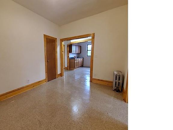 3rd image of 155 N Broadway