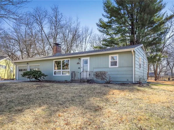 7143 Conser St, Overland Park, KS 66204