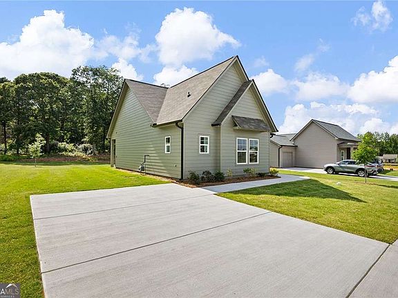 3rd image of 106 Winston Way