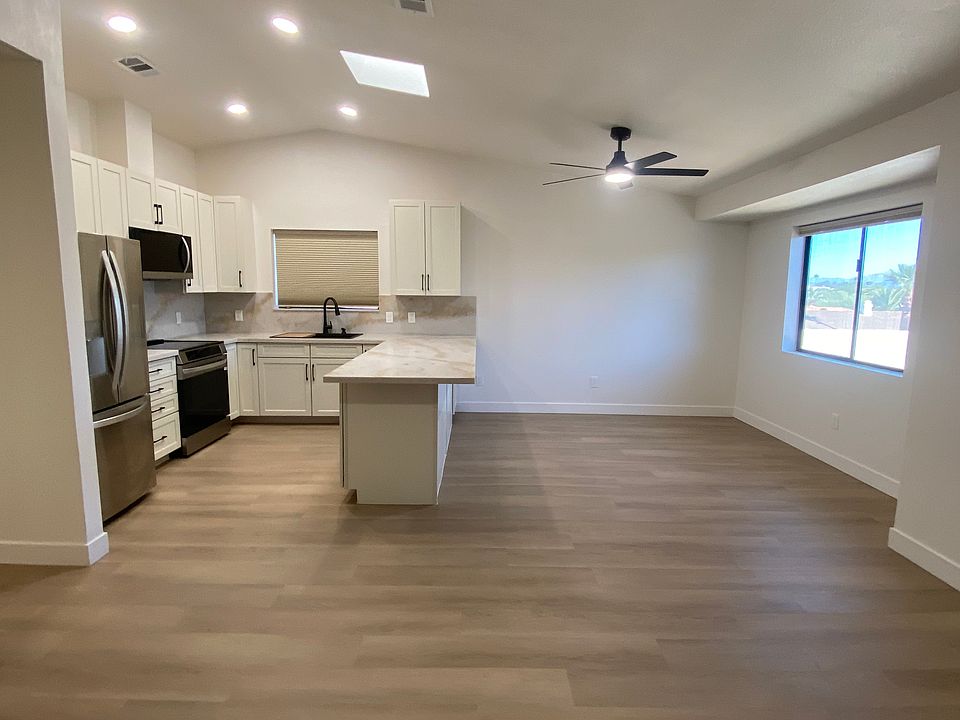 1st image of 14053 N Edgeworth Dr APT 1