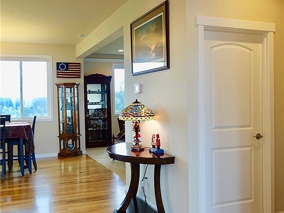 4th image of 10604 177th Avenue Ct E