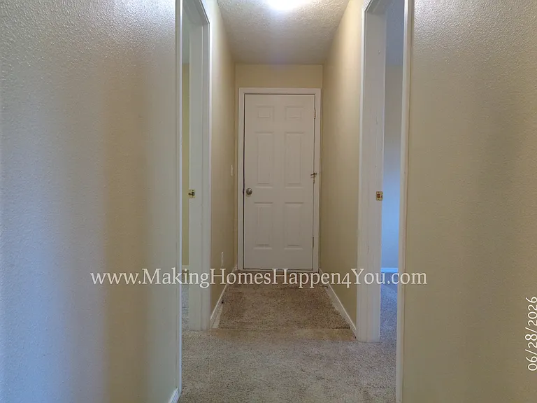 260 SW Oregon Trail Dr — Photo 23