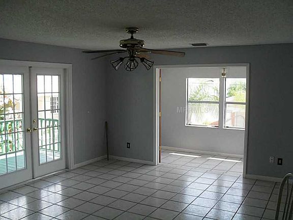 4th image of 2916 N 16th St APT 4D