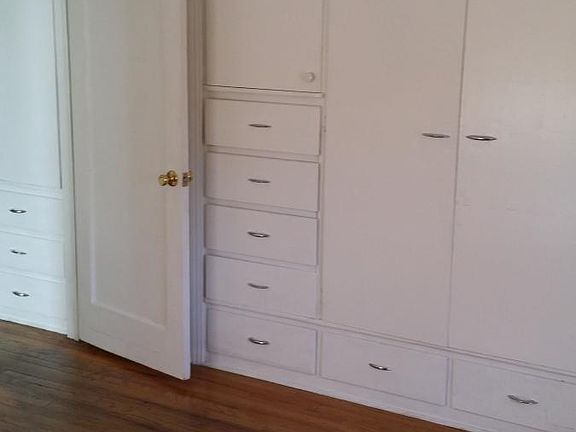 4th image of 224 Montclaire Dr SE