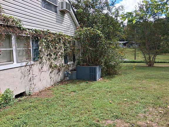 4th image of 8635 Walnut Rd