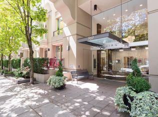 969 Richards St, Vancouver, BC V6B 1A8