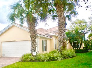2055 Hermitage Dr, Wellington, FL 33414