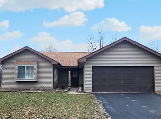 1060 Norwood Ln, Aurora, IL 60504