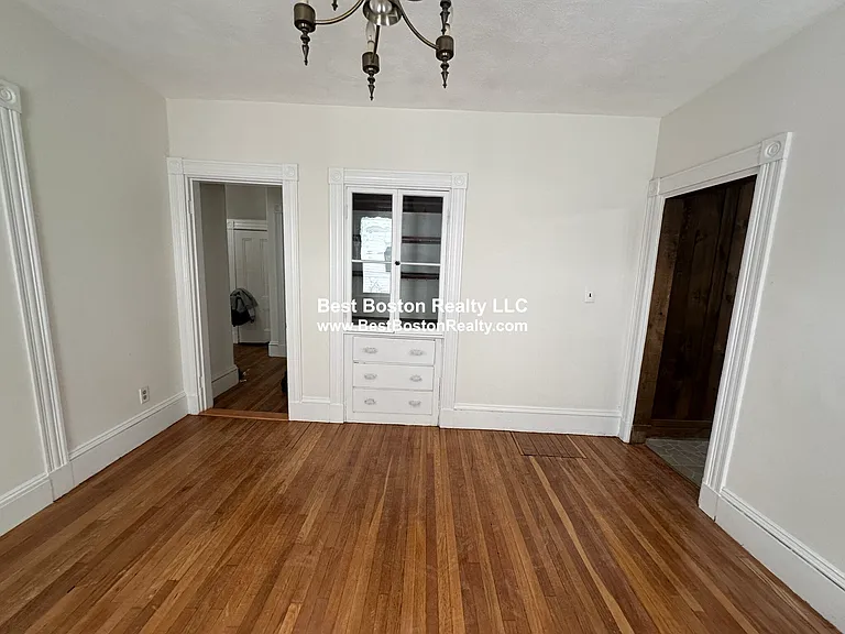 7 Aldie St #1 — Photo 10