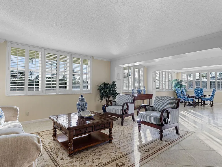 500 Ocean Dr #E-2D — Photo 47