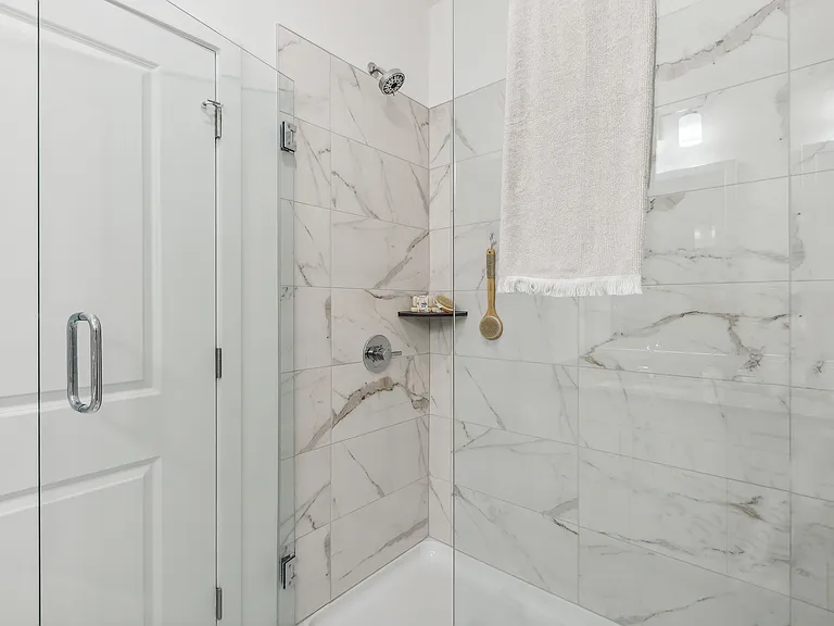 Everleigh Deerfield 55+ Active Adult Apartment Homes — Photo 14
