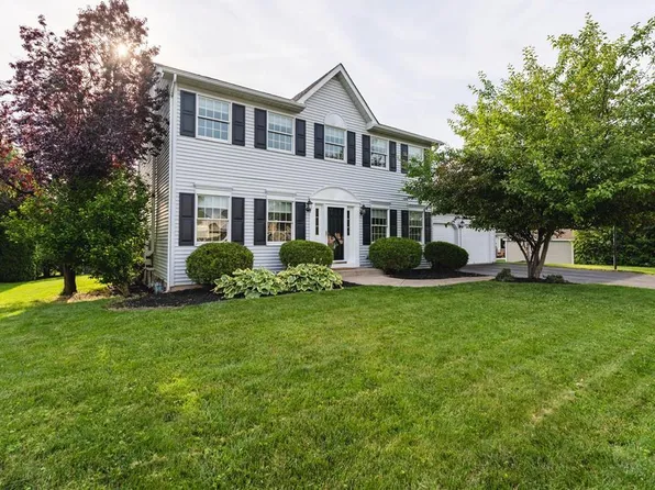 189 Aster St, Nazareth, PA 18064