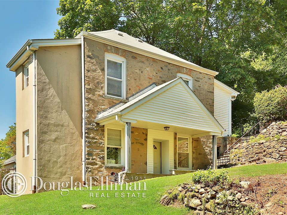 1st image of 10 Custis Ave