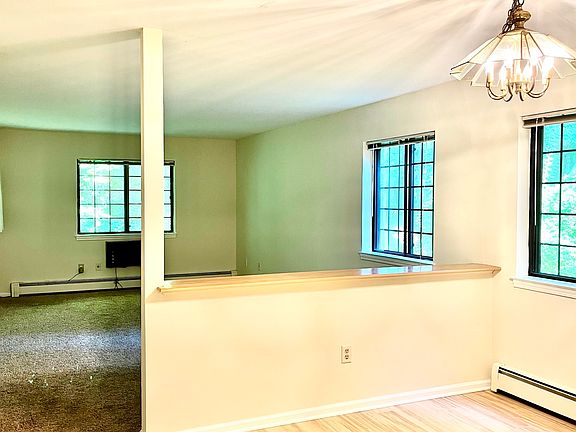 4th image of 215 Foxwood Lane #215