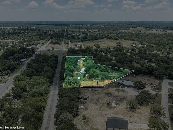 4th image of 80 Packard Dr