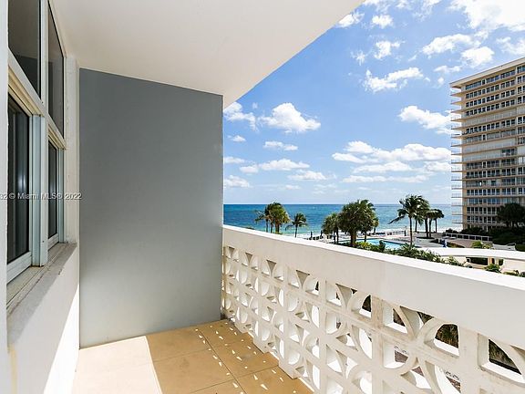 2nd image of 4250 Galt Ocean Dr APT 4K