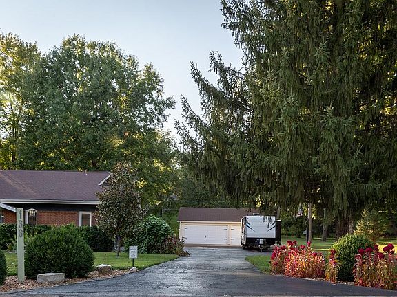 2nd image of 166 Duke Dr