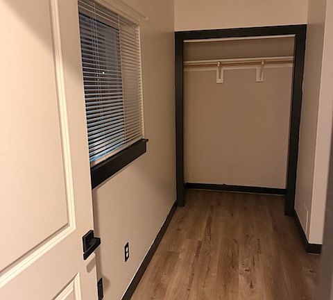 5th image of 816 88th St E