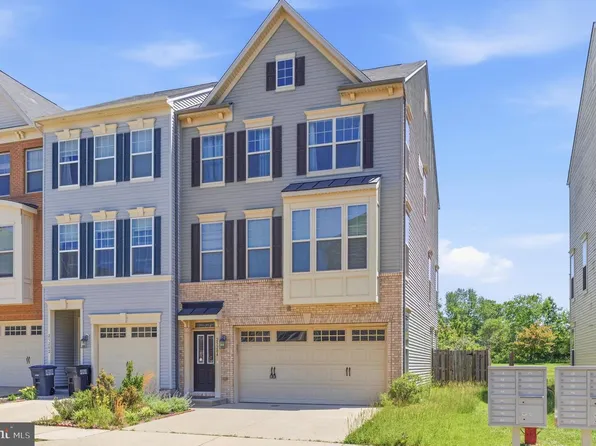 25284 Arrowroot Ter, Chantilly, VA 20152