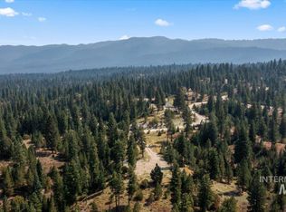 100 Coit Dr, Cascade, ID 83611