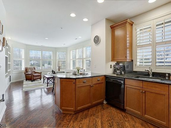 3rd image of 4311 Pointe Gate Dr